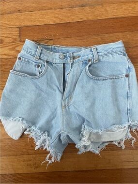Levi’s Light Wash Denim Jean Shorts